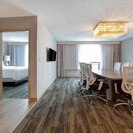 The Landing Hotel & Conference Centre St. Paul Εξωτερικό φωτογραφία