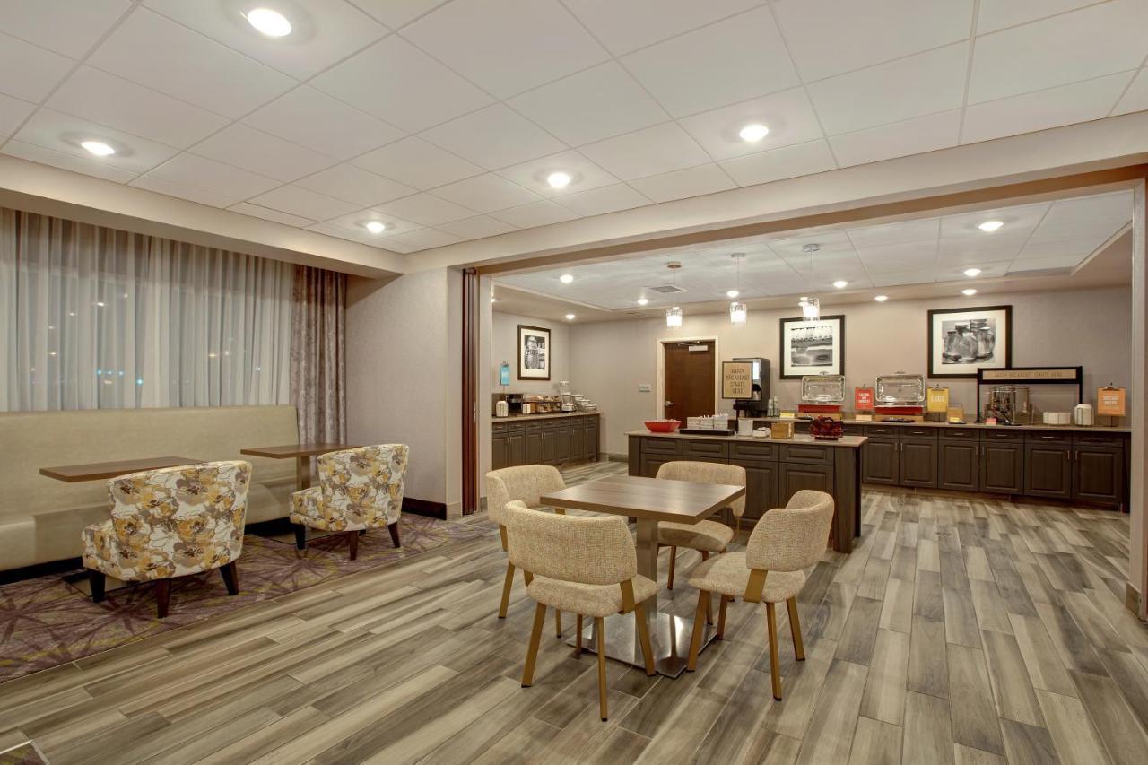 The Landing Hotel & Conference Centre St. Paul Εξωτερικό φωτογραφία