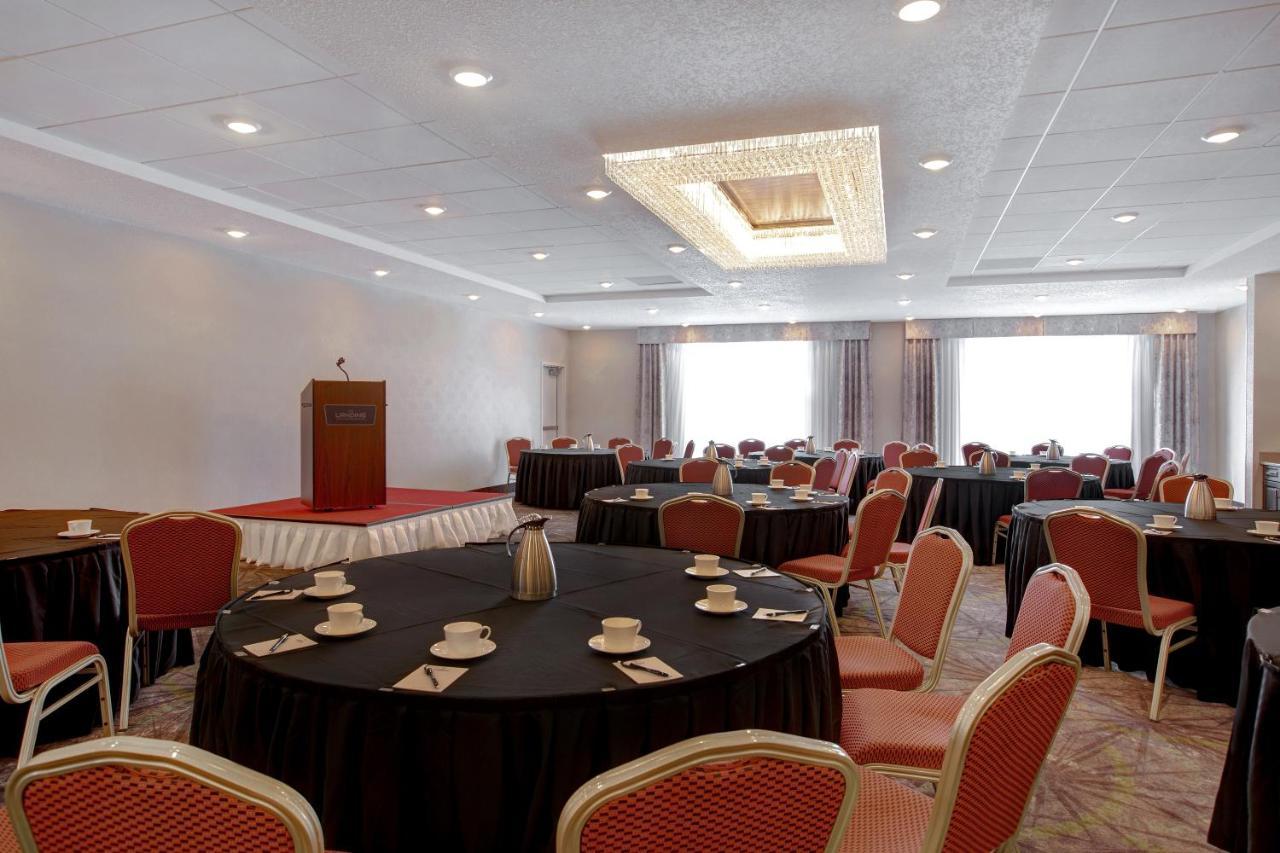 The Landing Hotel & Conference Centre St. Paul Εξωτερικό φωτογραφία