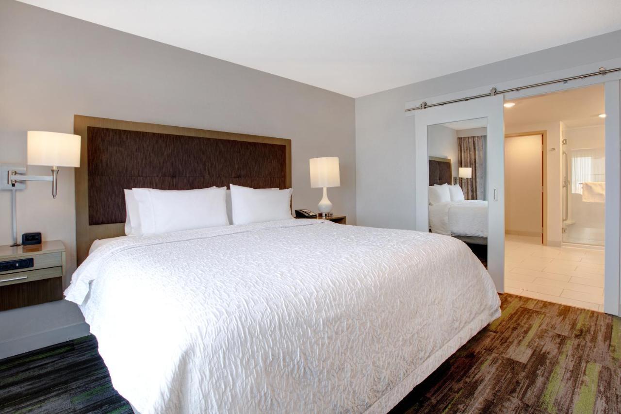 The Landing Hotel & Conference Centre St. Paul Εξωτερικό φωτογραφία