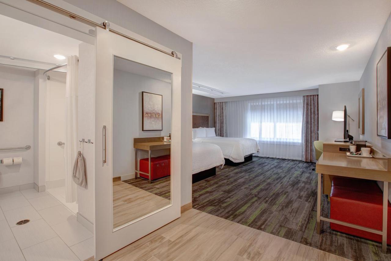 The Landing Hotel & Conference Centre St. Paul Εξωτερικό φωτογραφία