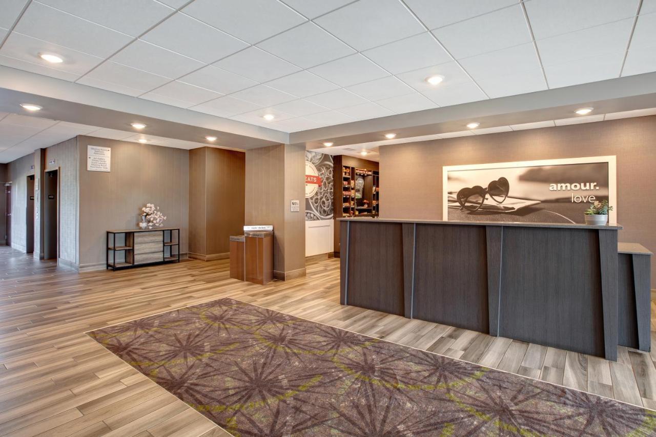 The Landing Hotel & Conference Centre St. Paul Εξωτερικό φωτογραφία