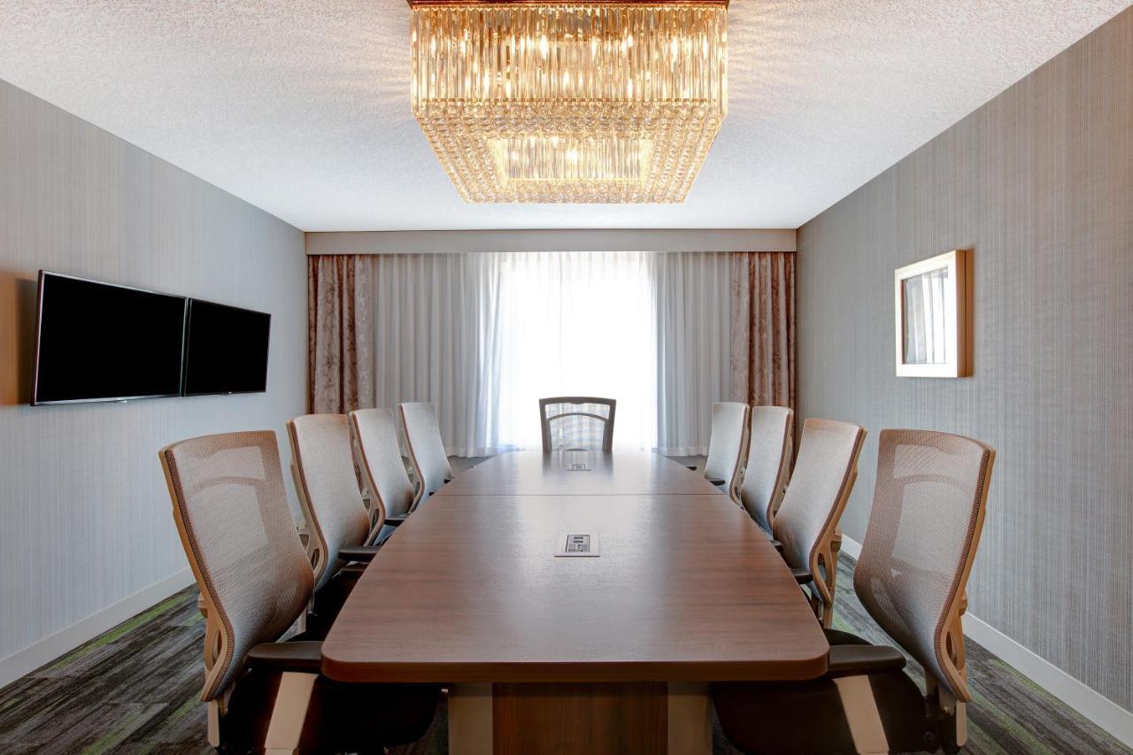 The Landing Hotel & Conference Centre St. Paul Εξωτερικό φωτογραφία